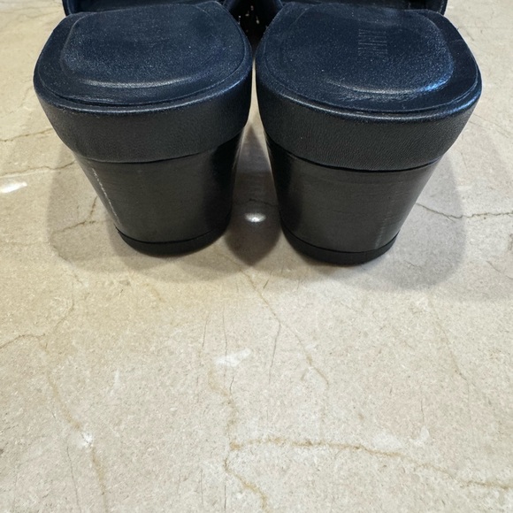 Jimmy Choo navy with crystals - Picture 3 of 5